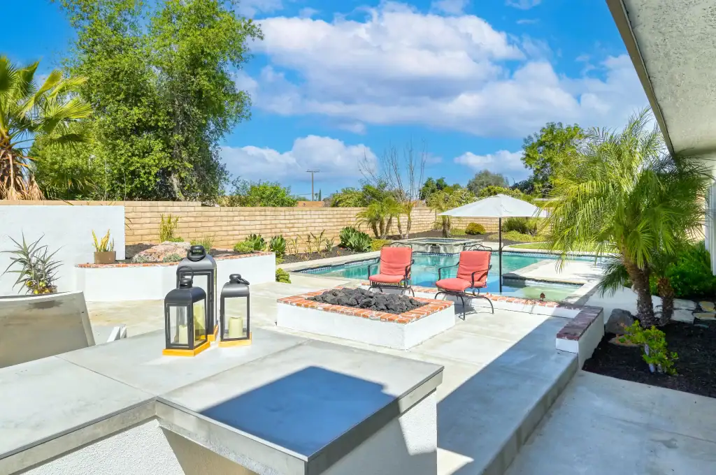 Lake Elsinore Real Estate Photography of an outside patio entertainment area. 