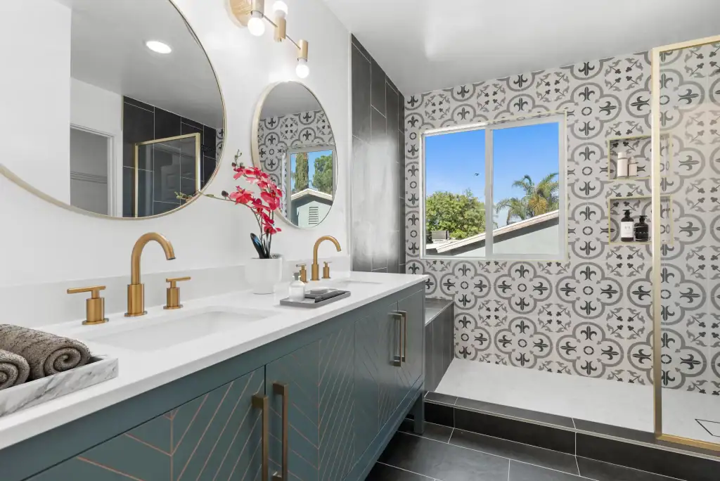 Lake Elsinore real estate photography of a staged bathroom.